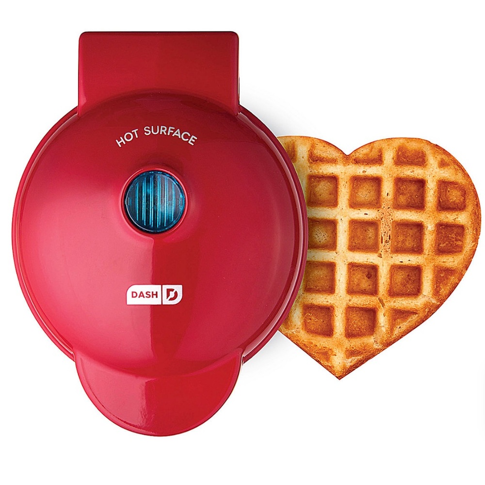 🎉🍡🎉 HOST PICK🎊🍾🎊🎉 Dash Mini Heart Waffle Maker ❤️